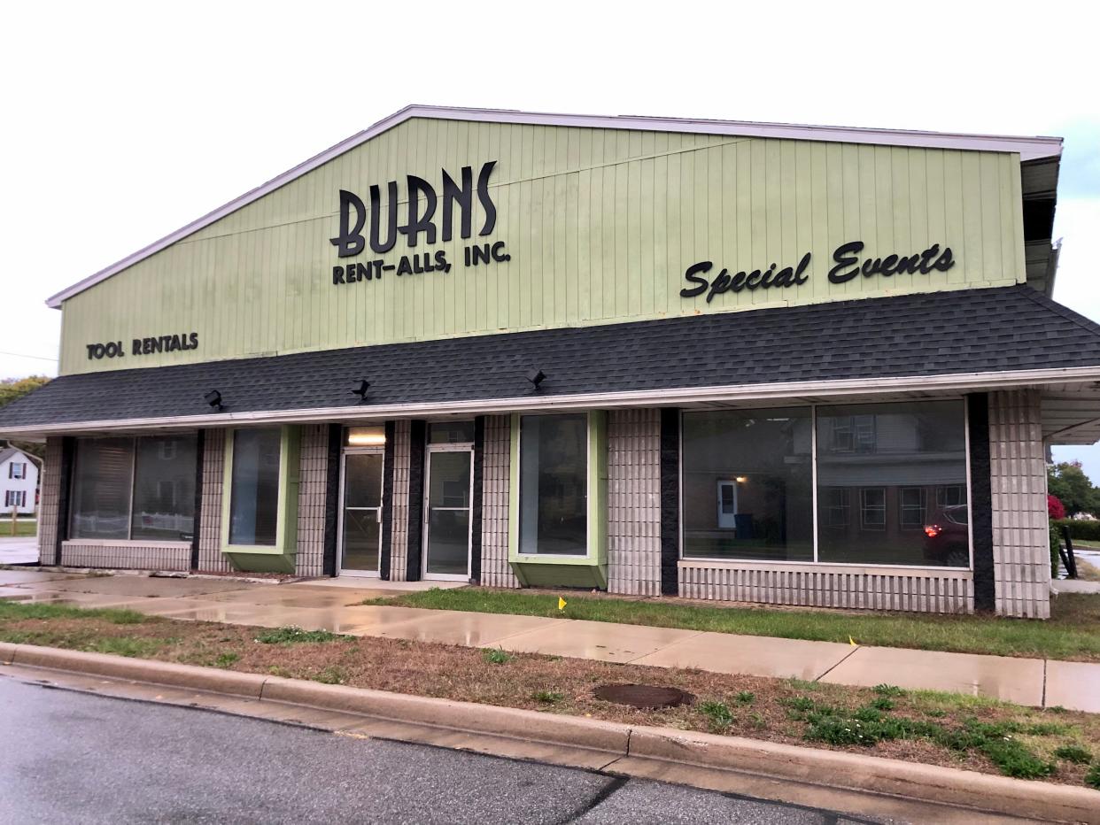 The former Burns Rent-Alls building on Liberty Drive and Mishawaka Avenue in Mishawaka. The city-owned building has been offered for sale for a combined Prized Pig/Bourbon Street Pizza family restaurant.
