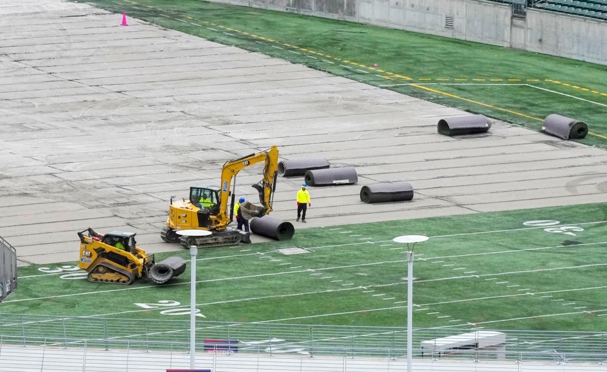 The Bengals are replacing their playing surface this offseason and the club's decision to go with a B logo caught the attention of some fans who preferred the sprawling tiger.