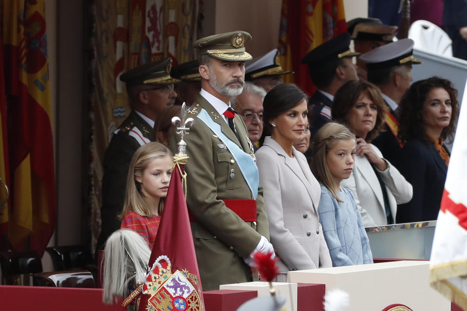 <p>La reina de España, Letizia Ortiz, ha asistido al desfile de las Fuerzas Armadas en el marco del Día de la Hispanidad 2018 y lo ha hecho junto a sus hijas, Sofía y Leonor, y al rey Felipe VI.</p> 