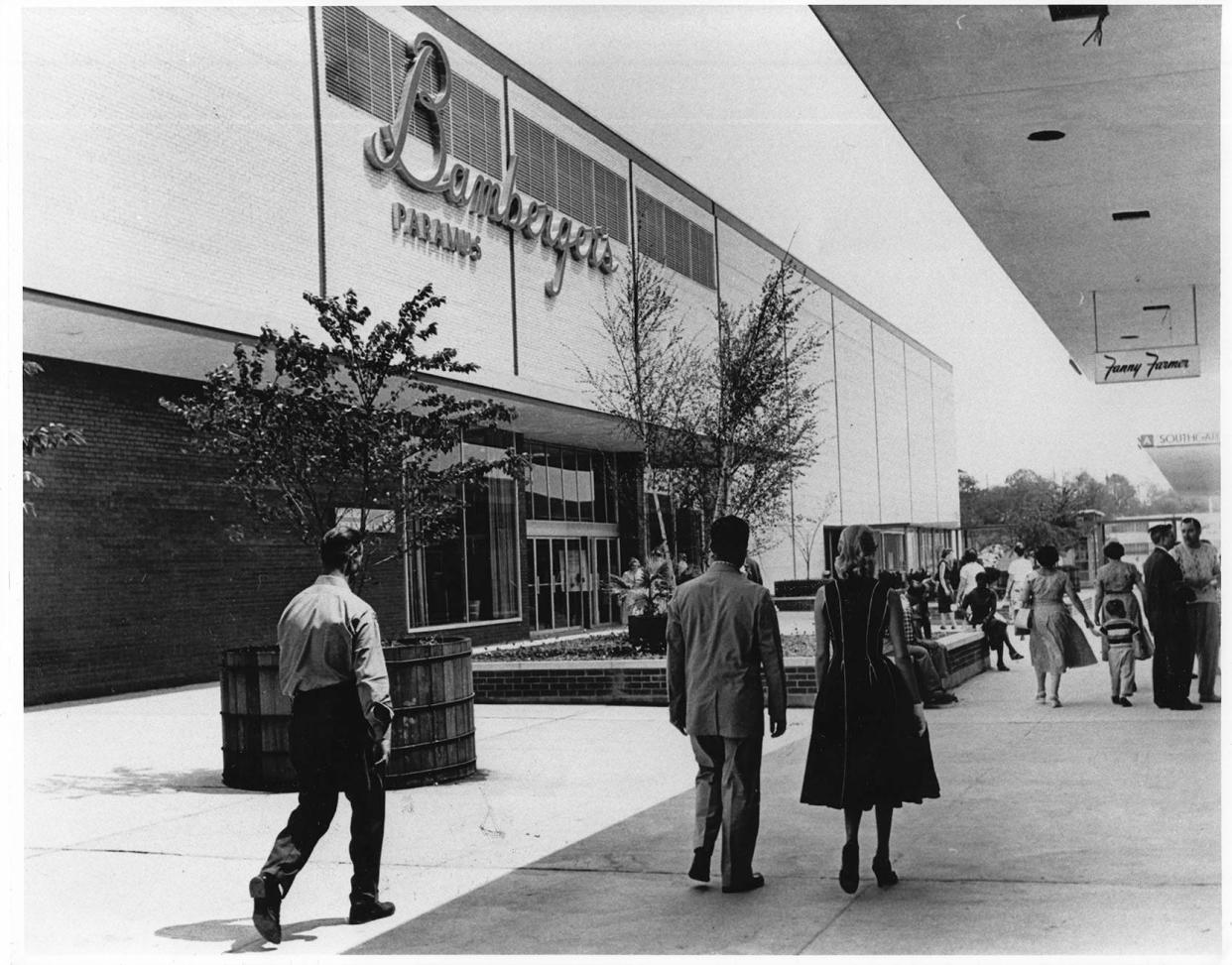 Bamberger's department store at the Garden State Plaza. Unknown date.