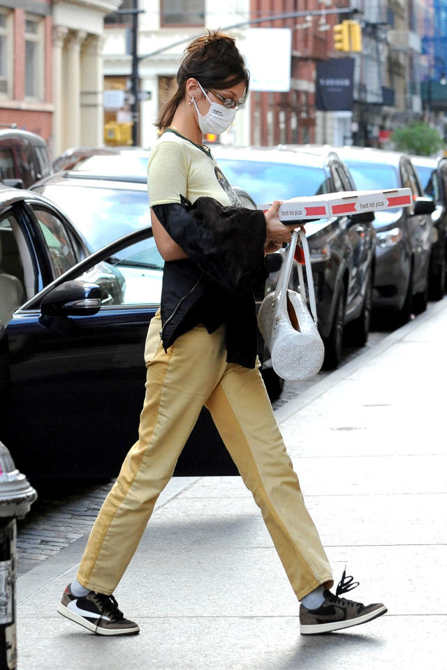 Bella Hadid Wore a $60 Mango Bag With a Full Off-White Look During Paris  Fashion Week