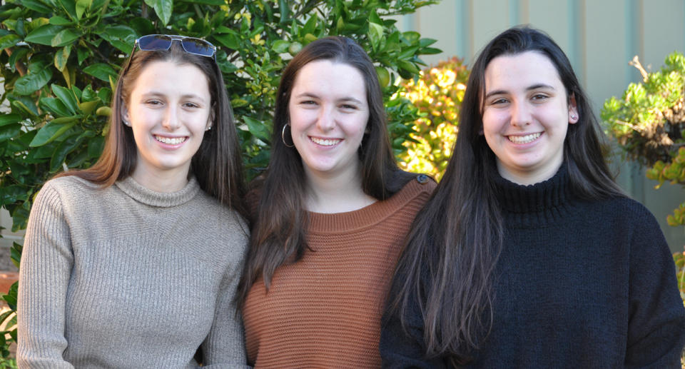 Marina, Juliana & Luiza, otherwise known as the 'Knijnik triplets,
