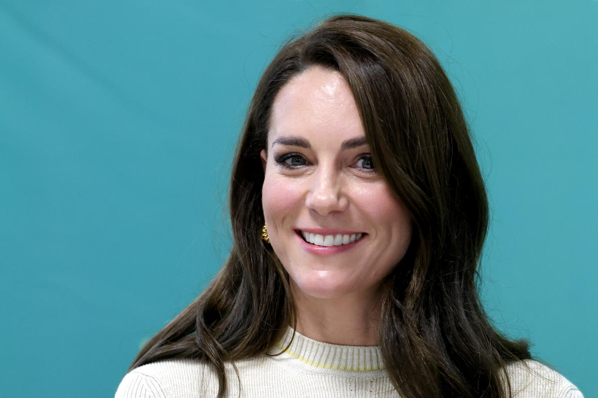 Kate Middleton just rewore her favourite $300 sweater: Shop the look ...