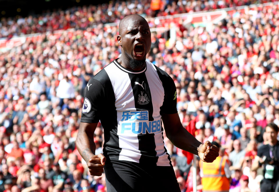 LIVERPOOL, ENGLAND - SEPTEMBER 14: Jetro Willems of Newcastle United celebrates after scoring his team's first goal during the Premier League match between Liverpool FC and Newcastle United at Anfield on September 14, 2019 in Liverpool, United Kingdom. (Photo by Michael Steele/Getty Images)