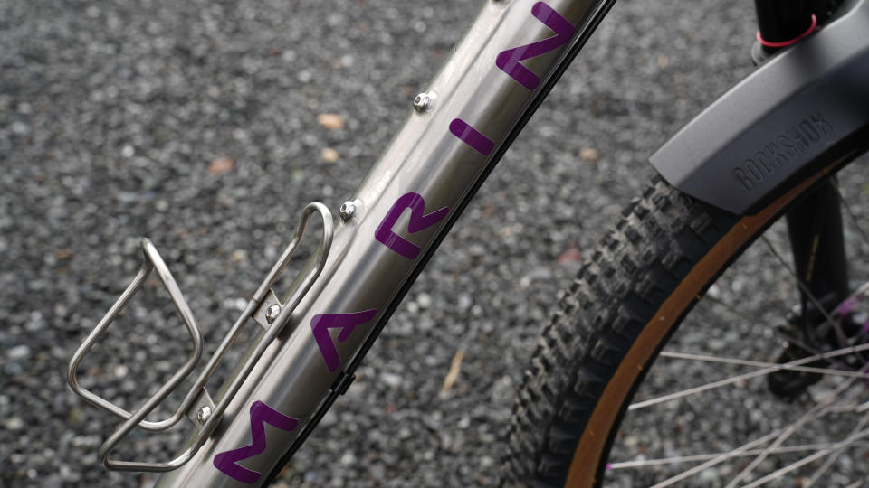 Details on the decals of the Marin Pine Mountain special edition