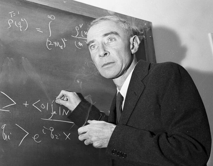 El Dr. J. Robert Oppenheimer, creador de la bomba atómica