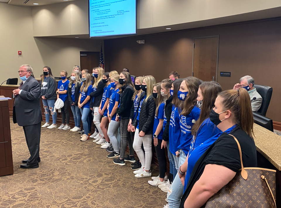 Northport Mayor Bobby Herndon honored the Echols Middle School volleyball team Monday for their success during the 2020 season (Photo by Ryan Phillips, Tuscaloosa Patch)