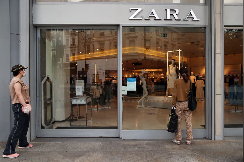 FOTO DE ARCHIVO: Tienda de Zara en Londres