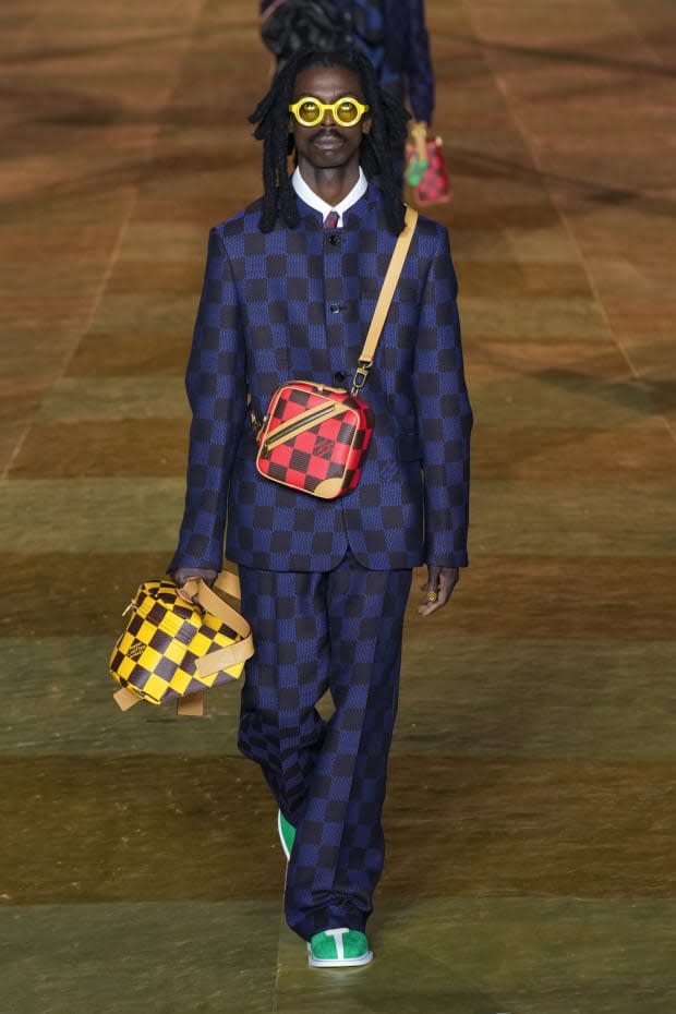 Fans Of Louis Vuitton May Want To Check Out This Face Mask Made From  Authentic LV Canvas - SHOUTS