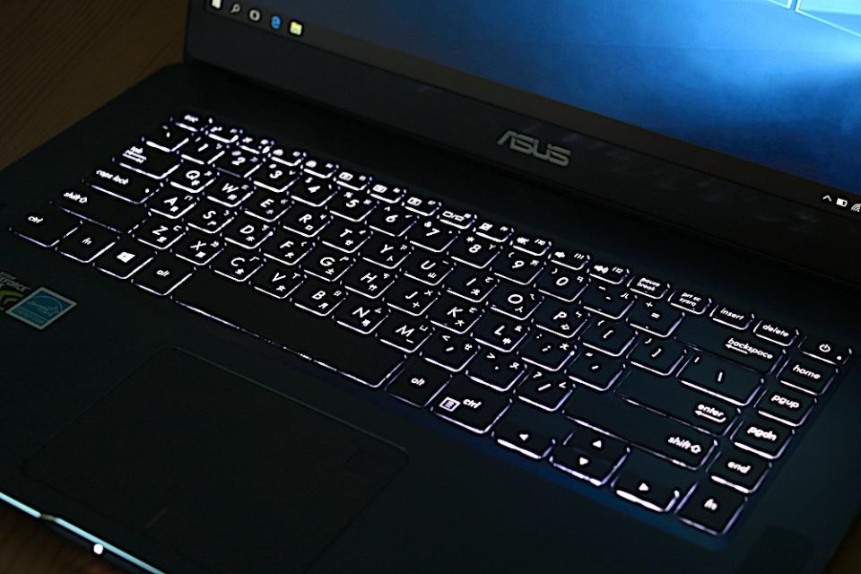 超越極限的力與美 ASUS ZenBook Pro UX550 動手玩