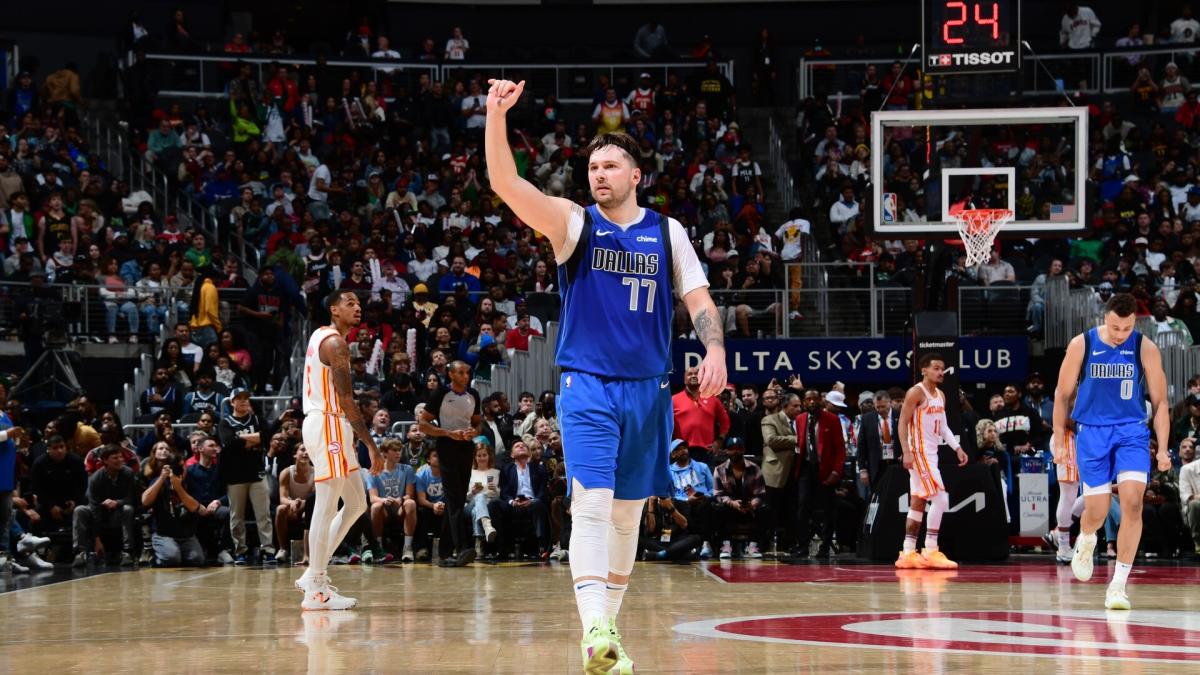 Guarda Luka Doncic segnare 73 punti e pareggiare il quarto posto nella storia della NBA mentre i Mavericks superano gli Hawks