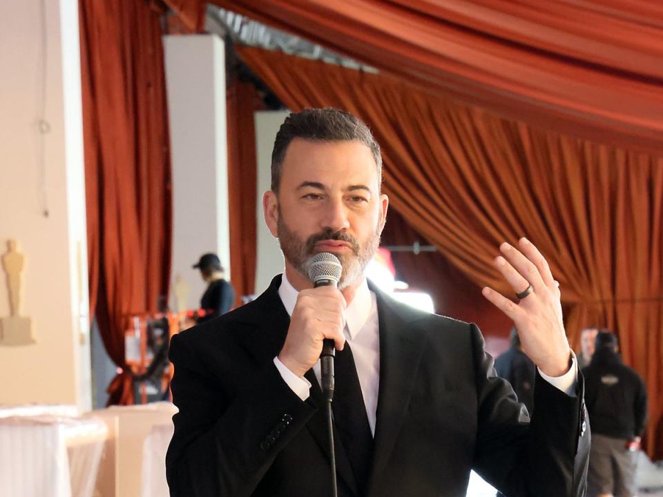 Jimmy Kimmel habla durante el lanzamiento de la alfombra de llegadas de los 95 Oscars en Ovation Hollywood el 8 de marzo de 2023 en Hollywood, California.  (Foto de Rodin Eckenroth/Getty Images) (Getty Images)