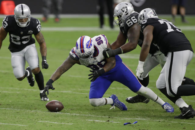 Bills remain undefeated, top Raiders in Las Vegas, 30-23 - The San Diego  Union-Tribune