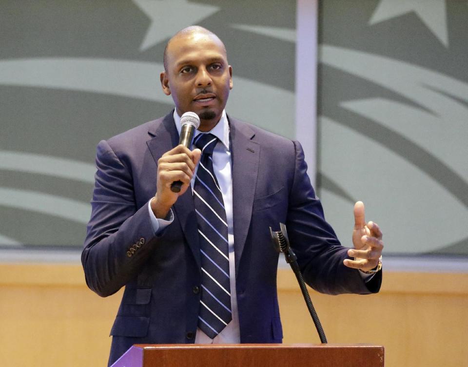 Anfernee “Penny” Hardaway now coaches high school and AAU in Memphis. (AP)