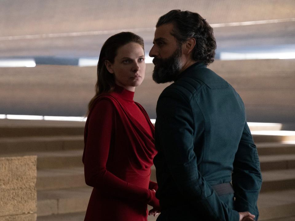 Rebecca Ferguson as Lady Jessica and Oscar Isaac as Duke Leto in "Dune."