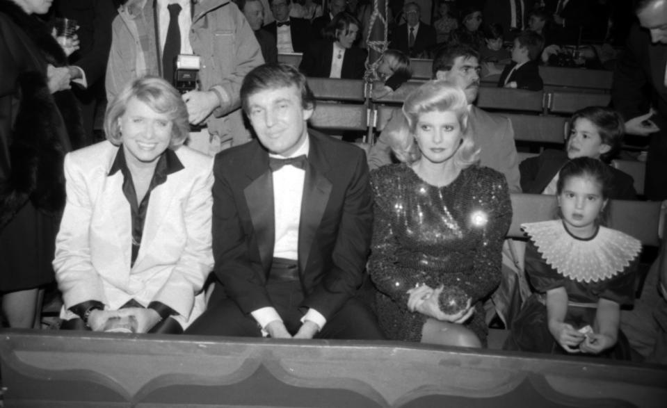 Liz Smith, who wrote about the biggest names in NYC, befriended Donald and Ivana Trump, pictured here with Ivanka in 1987. (Photo: Getty Images)