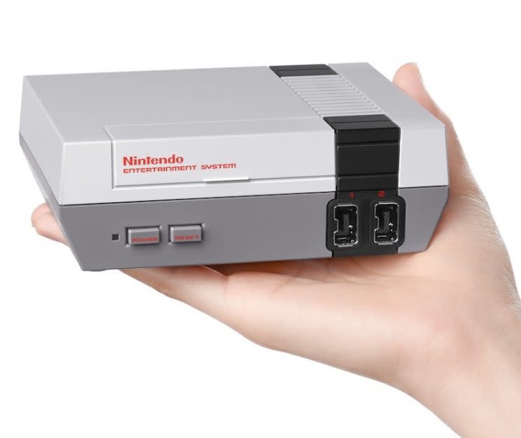 Nintendo Entertainment System (NES) Controller for Nintendo Classic Mini:  Nintendo Entertainment System: Video Games 
