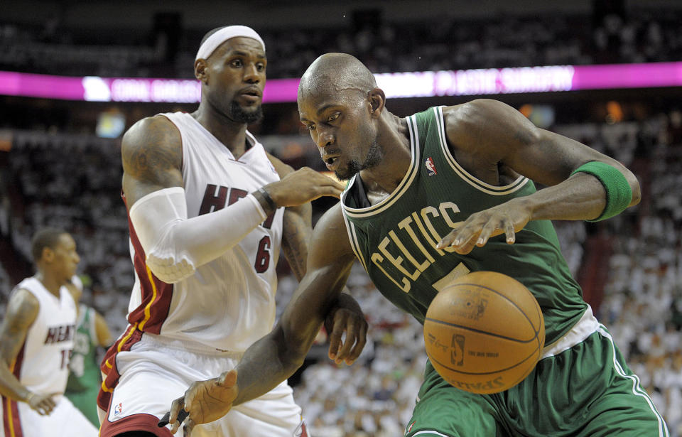 Boston Celtics forward Kevin Garnett is guarded closely by Miami Heat forward LeBron James during the third quarter in Game 5 of the NBA Eastern Conference Finals, Tuesday, June 5, 2012, at AmericanAirlines Arena in Miami, Florida. (Michael Laughlin/Sun Sentinel/Tribune News Service via Getty Images)