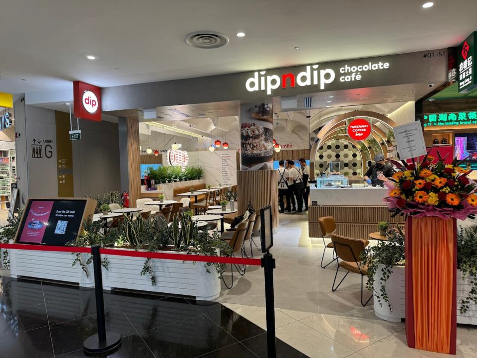 dipndip - VivoCity Storefront