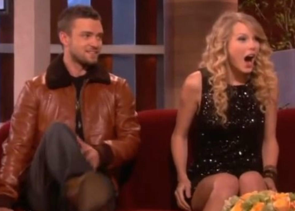 <p>En 2008 Taylor Swift era una jovencita que daba sus primeros pasos en la música y admiraba profundamente a Justin Timberlake, así que imagínate lo que pudo sentir cuando por sorpresa Ellen DeGeneres se lo presentó en su programa. La cantante no se lo podía creer. (Foto: NBC). </p>