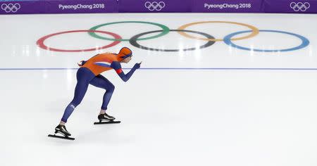 Speed Skating – Pyeongchang 2018 Winter Olympics – Men’s 10000m competition finals – Gangneung Oval - Gangneung, South Korea – February 15, 2018 - Sven Kramer of the Netherlands competes. REUTERS/John Sibley