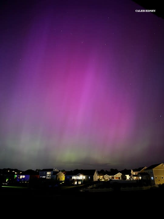 Friday’s Northern Lights captured in O’Fallon Illinois (Credt: Caleb Edney)