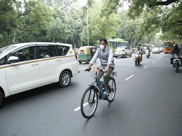 Union Minister Mansukh Mandaviya reached the Parliament House on a bicycle as the monsoon session kicked off on Monday. (Photo courtsey: Mansukh Mandaviya Twitter)