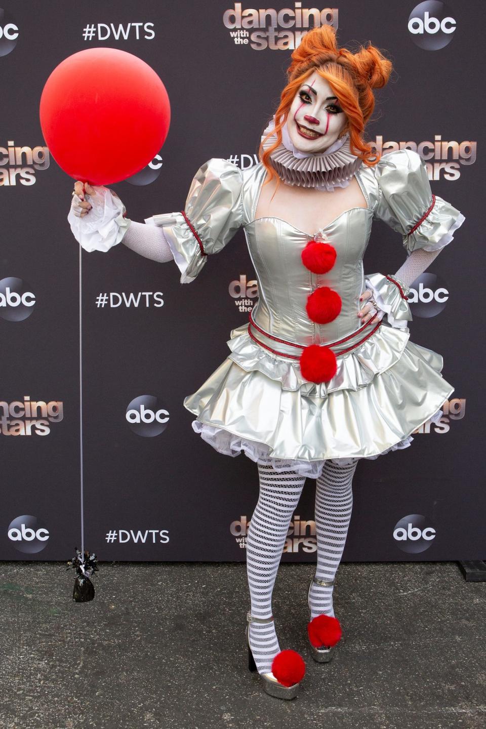 <p>The judge went all out, dressing as the terrifying Pennywise from <em>It</em>. </p>