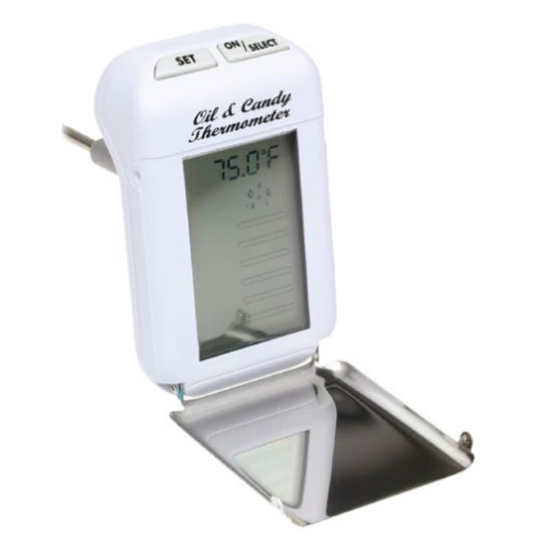 <h1 class="title">Digital Oil & Candy Thermometer</h1><cite class="credit">Amazon</cite>