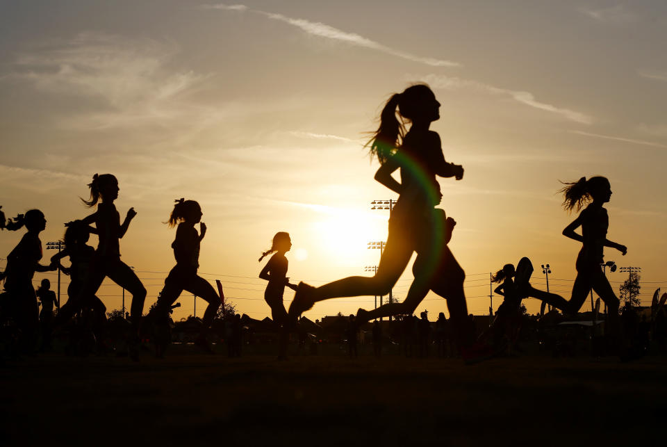 Fartlek is a great training method for competitive runners. [Photo: Getty]