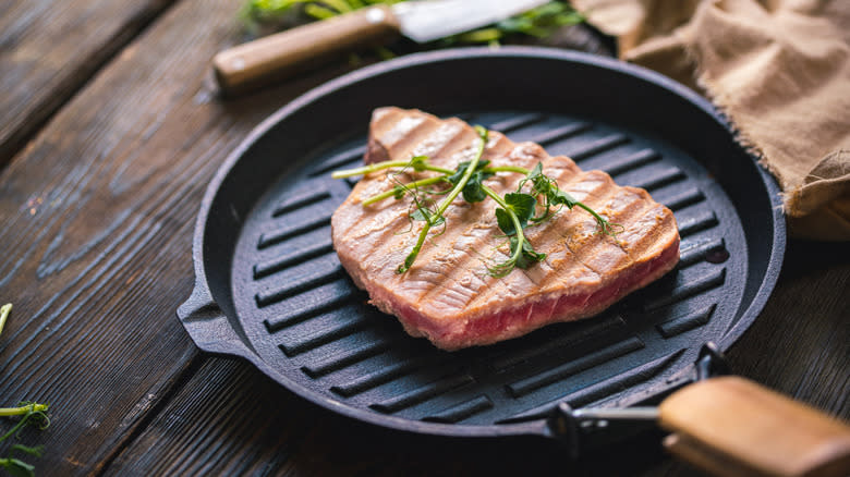 seared tuna steak in pan