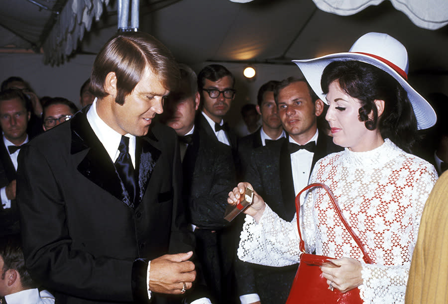 Glen Campbell and wife Billie Jean Nunley during Honor America Day at Washington, D.C. in 1970.