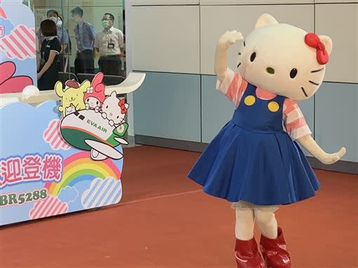 小朋友看到Hello Kitty興奮不已。（圖／記者陳宜加攝影）