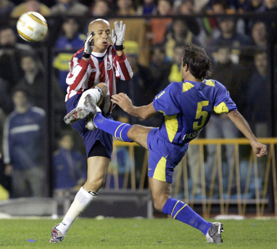 Adolfo Bautista con Chivas en Cuartos de Final de la Copa Libertdores 2005. / Foto: Getty Images