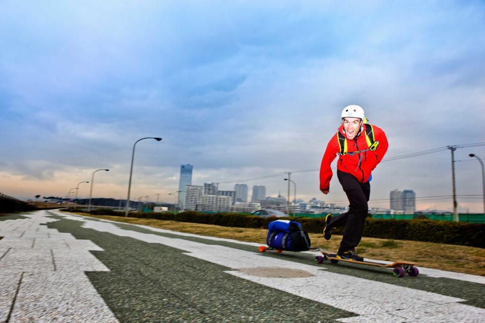 The longest journey by skateboard was 12,159 km (7,555miles) and was completed by Rob Thomson (New Zealand) starting in Leysin, Switzerland on 24 June 2007 and finishing in Shanghai, China, on 28 September 2008.