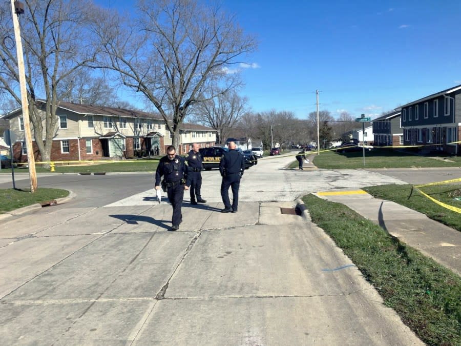 Shooting investigation at at Hillside and Hawthorne Drives in Bettendorf. (Mike Colón, OurQuadCities.com)