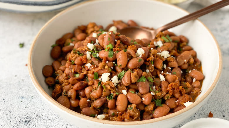 dish of spicy pinto beans