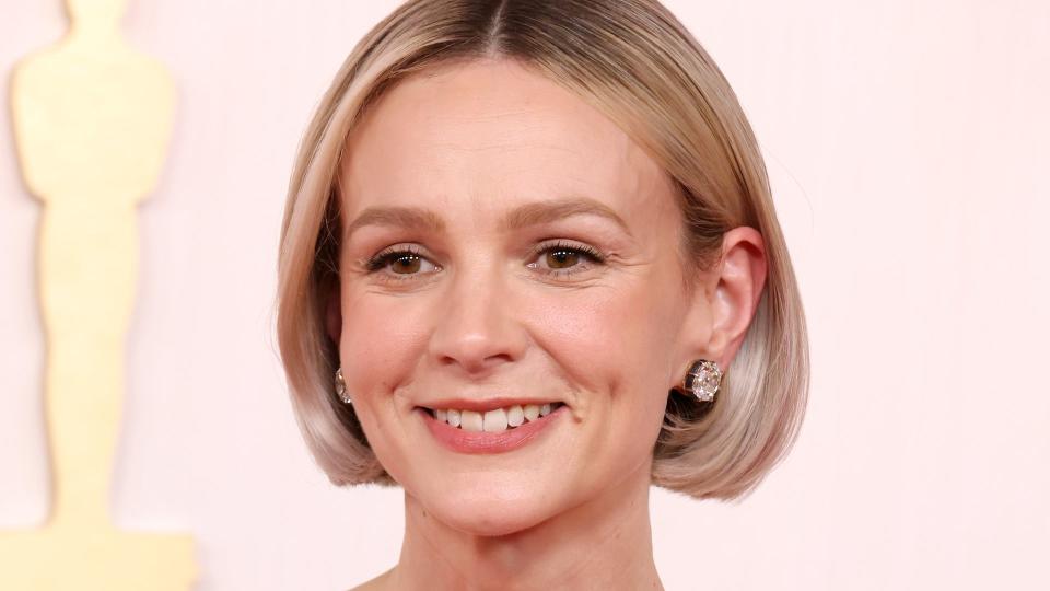 Carey Mulligan attends the 96th Annual Academy Awards on March 10, 2024 in Hollywood, California. 