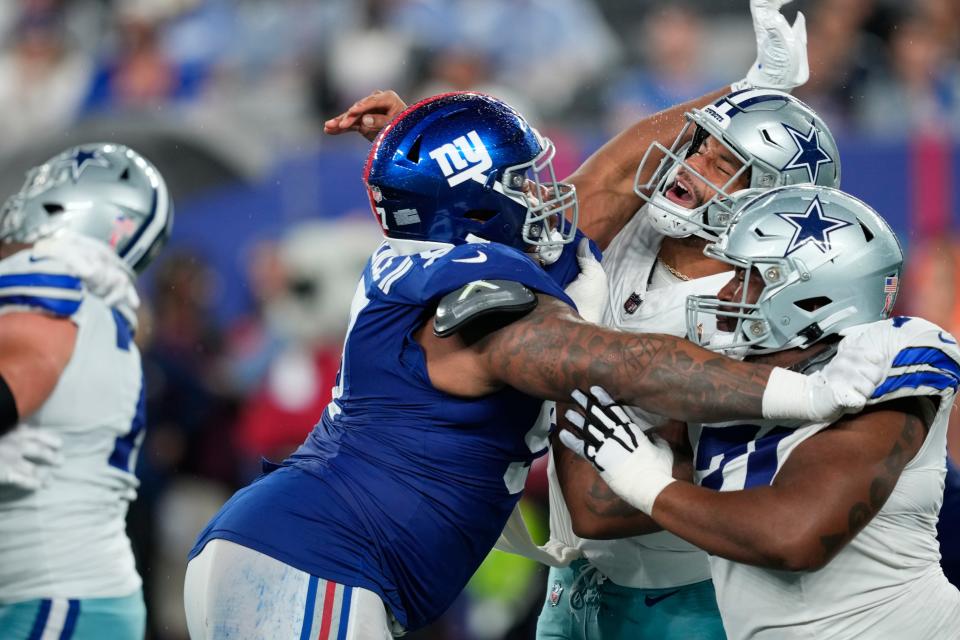 The Dallas Cowboys are a massive favorite over the New York Giants in NFL Week 10 odds for their game on Sunday.
