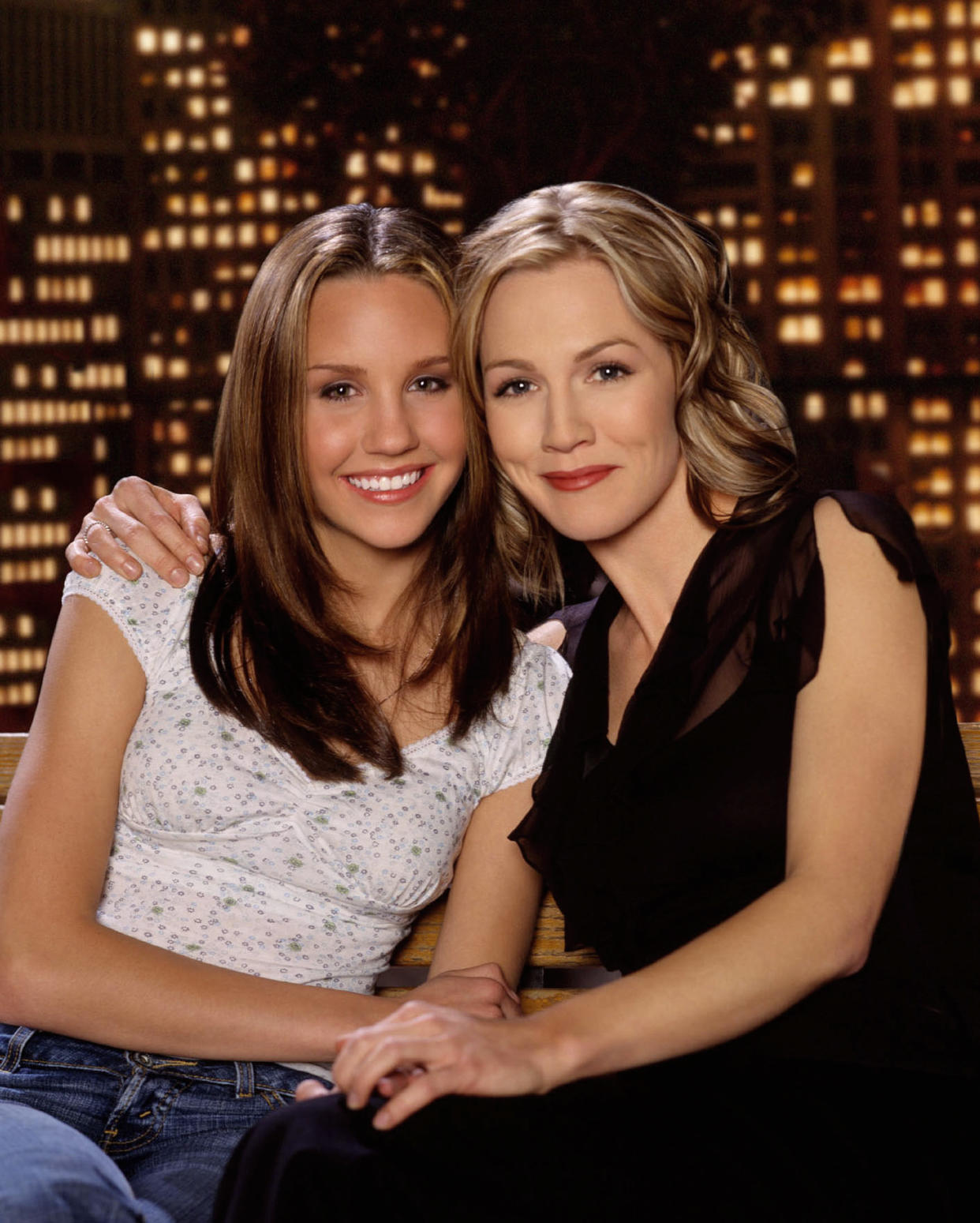 Amanda Bynes and Jennie Garth starred in 