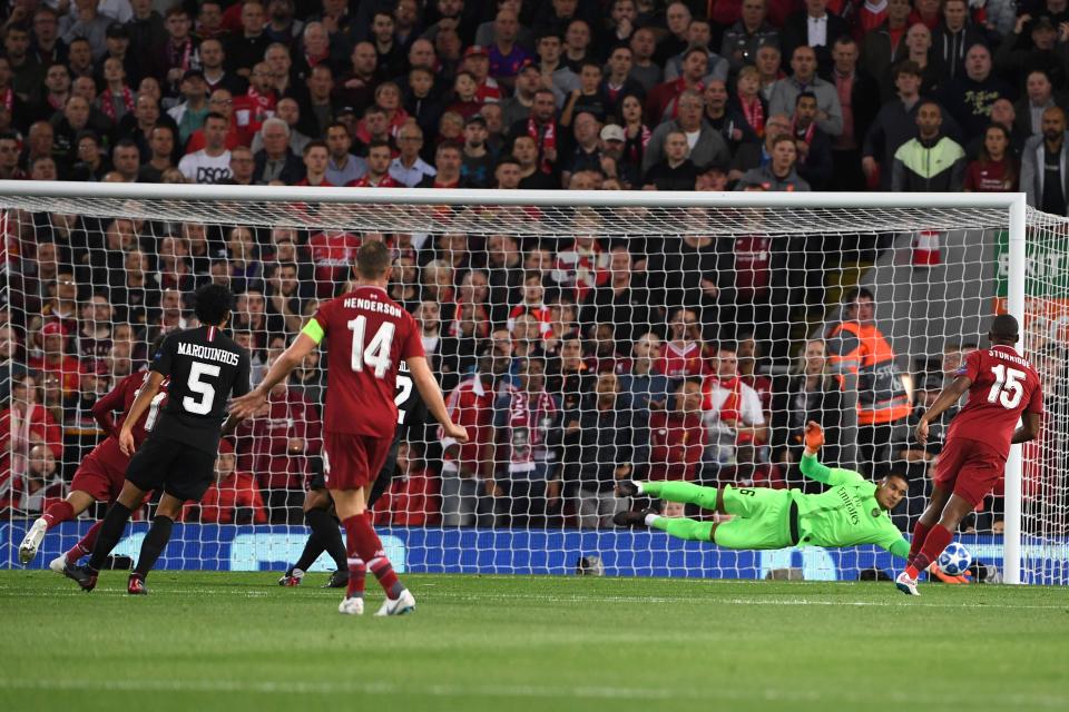 <p>C’est déjà très chaud pour le Paris Saint-Germain. Liverpool domine ce début de match et a déjà mis à contribution Alphonse Aréola, auteur de deux parades décisives. (crédit Getty) </p>