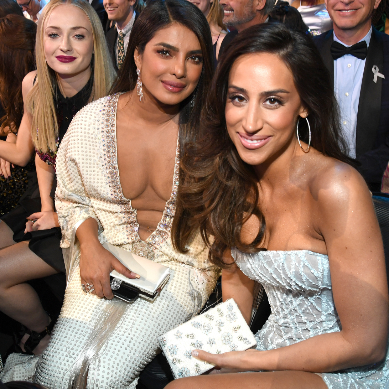  Sophie Turner, Priyanka Chopra Jonas, and Danielle Jonas during the 62nd Annual GRAMMY Awards at STAPLES Center on January 26, 2020 in Los Angeles, California 
