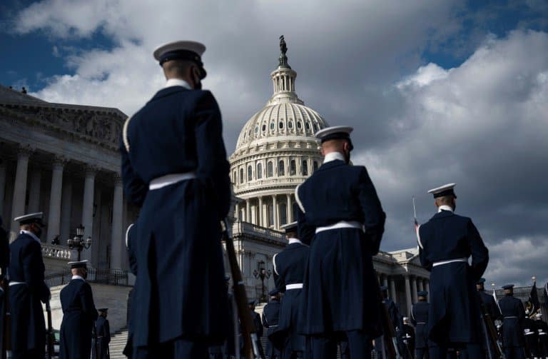 Des militaires assistent aux répétitions de la cérémonie d'investiture de Joe Biden devant le Congrès le 18 janvier 2021. (Photo d'illustration)
 - ANDREW CABALLERO-REYNOLDS © 2019 AFP