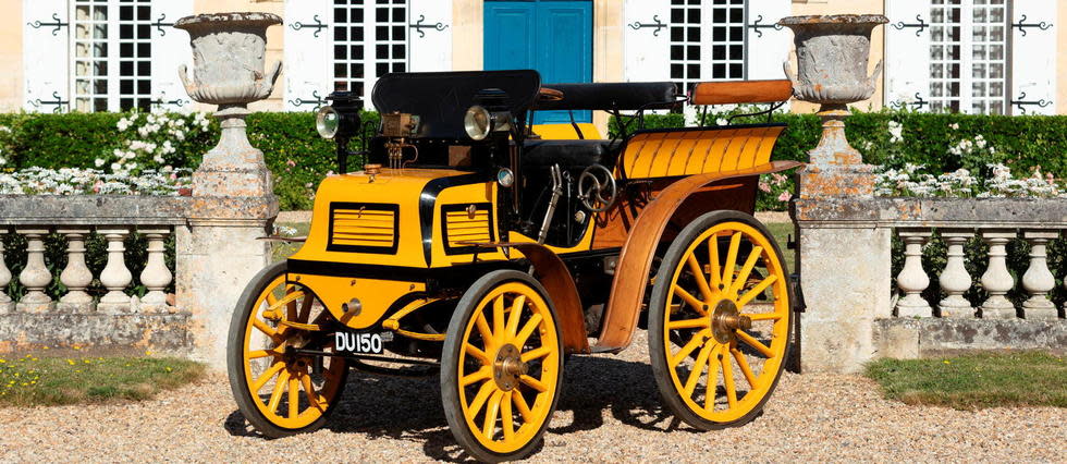 Fisson 8 HP 3 Litres « Tonneau » de 1898, l’unique modèle connu en « style Panhard » (est. : 120 000-200 000 euros)
