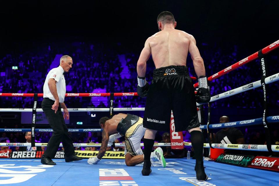 Beterbiev looks on as he walks back to his corner (Getty Images)