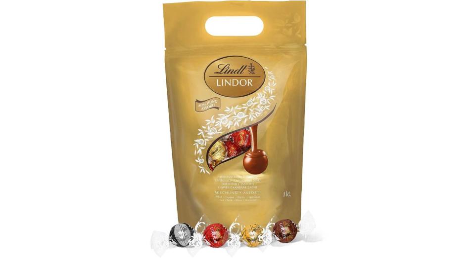 Lindt Lindor Milk Chocolate Truffles 1KG Bag