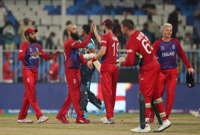 England celebrate their victory