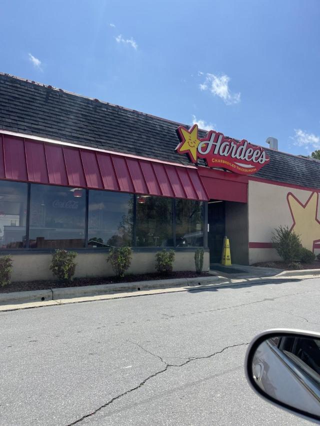 Hardees Closing Time: Your Guide to Late-Night Cravings!