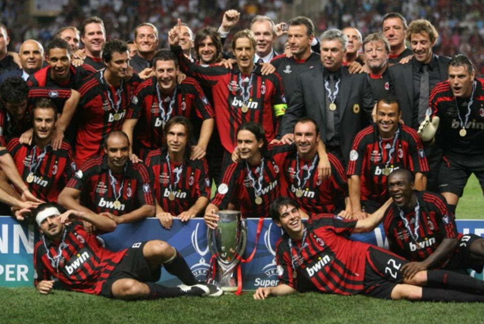 <p>Además del Barcelona, solo otro equipo cuenta con cinco victorias en la Supercopa de Europa. Se trata del Milan, aunque su último título se remonta a 2007, cuando ganó 3-1 al Sevilla. (Foto: Valery Hache / AFP). </p>