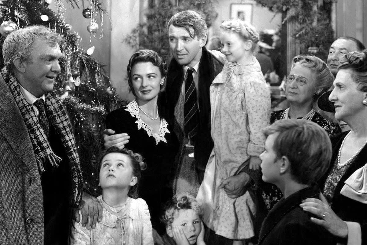 It’s A Wonderful Life (1946) starring James Stewart and Donna Reed (Allstar/Rko)